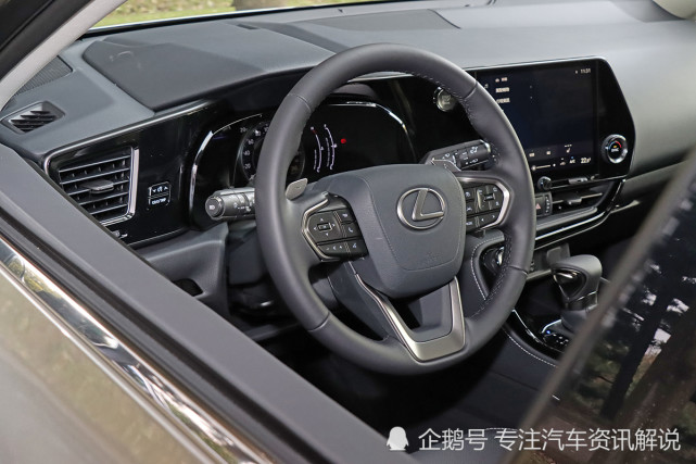 2022年款雷克萨斯nx200入门版车型试驾体验报告