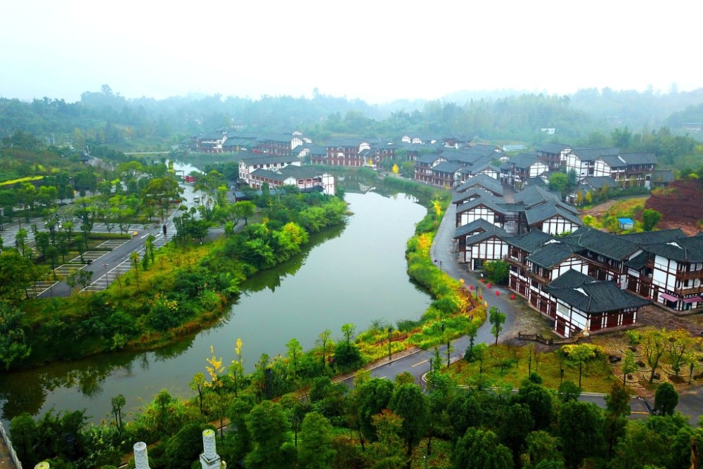 大足宝顶镇美景.