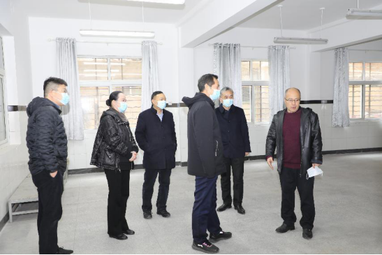 实地调研心系师生二七区副区长对郑州市第106初级中学进行实地考察