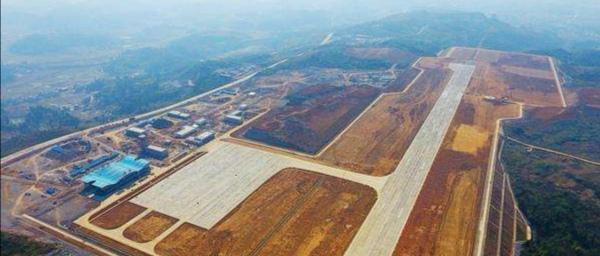 规划中的邵东军民合用机场也迟迟没有启动,湘中缺一个真正满足市区
