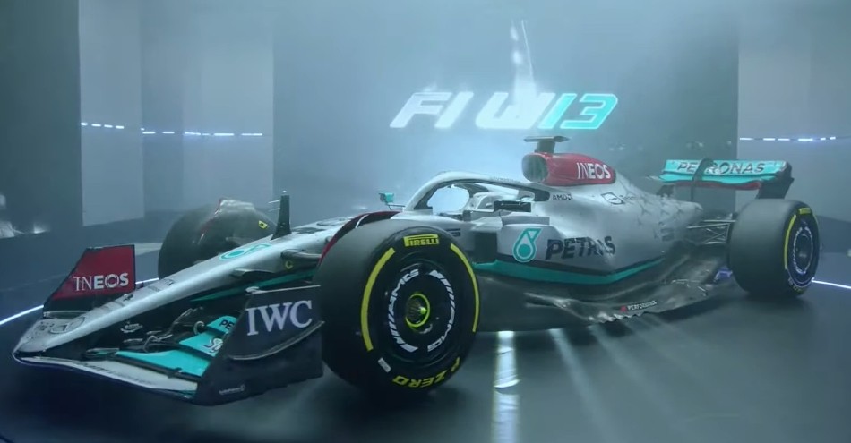 梅赛德斯奔驰车队发布2022赛季f1新车w13汉密尔顿与拉塞尔