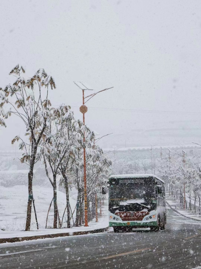 时隔39年,元谋真的下雪了!