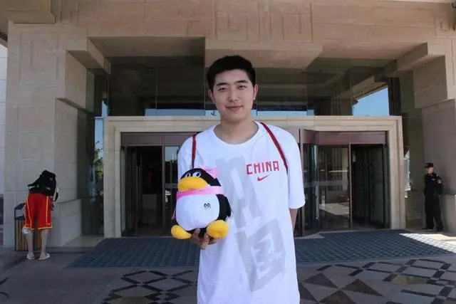 吴冠希为什么进不了中国男篮是实力问题还是态度问题