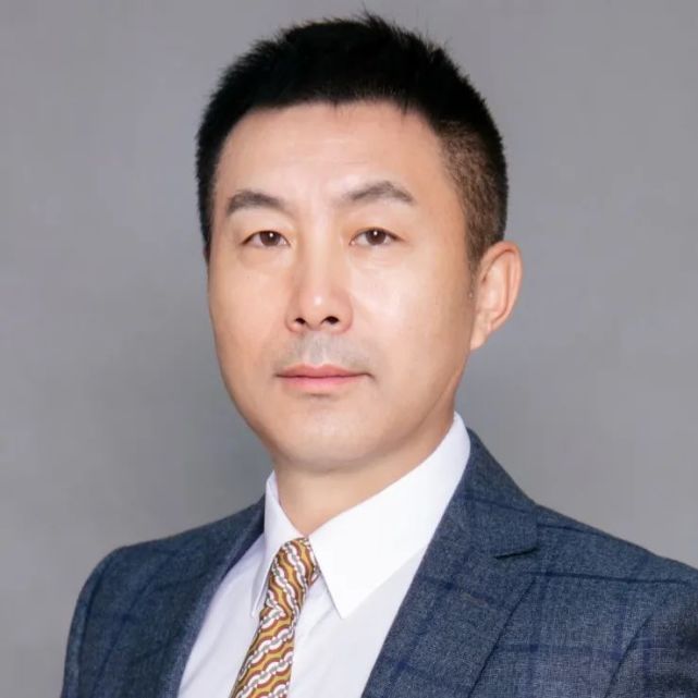 术者团队简介刘建龙教授主任医师,1989年毕业于北京医科大学临床医疗