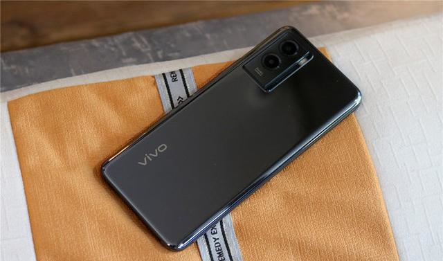 vivo y55s开箱:轻薄机身 内置6000mah电池