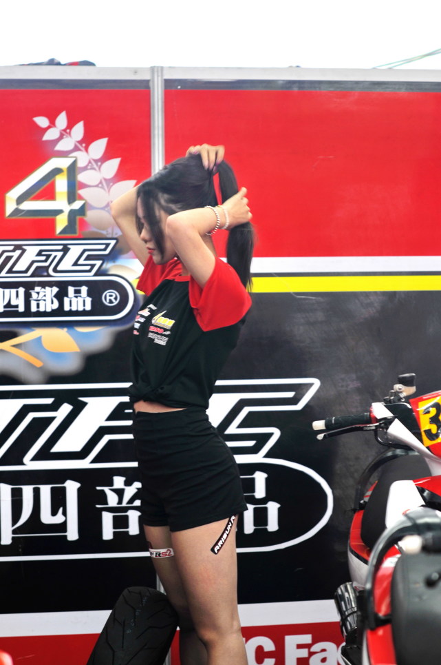 伟业达 GP：Arisun 艾瑞森轮胎 女骑风采-第6张图片-摩托天地 - 摩托之家