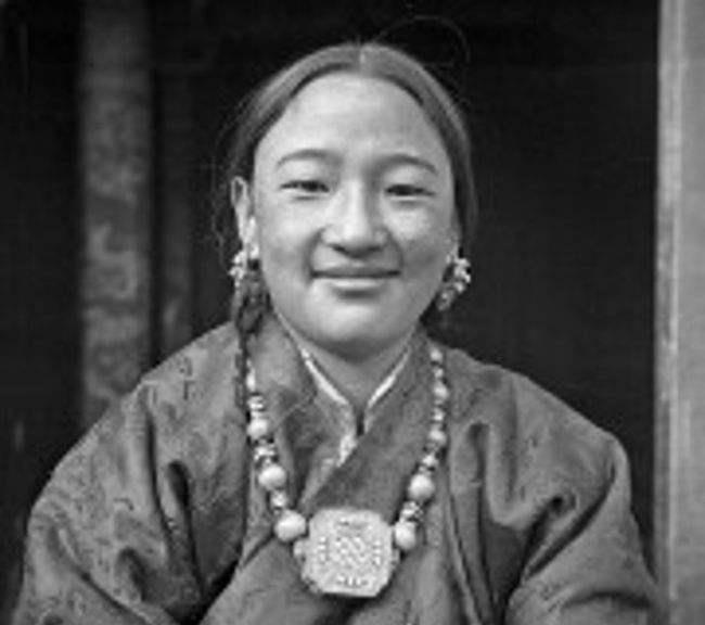 康巴末代女土司悲剧政治牺牲品婚礼当日从权力巅峰沦为阶下囚