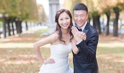 而现在孙红雷的事业有目共睹,近两年又凭借综艺中讨