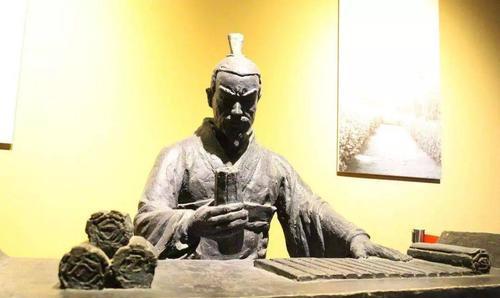 两年后改立汉景帝第七子刘彭祖为赵王;济南国:废济南国为济南郡;胶西