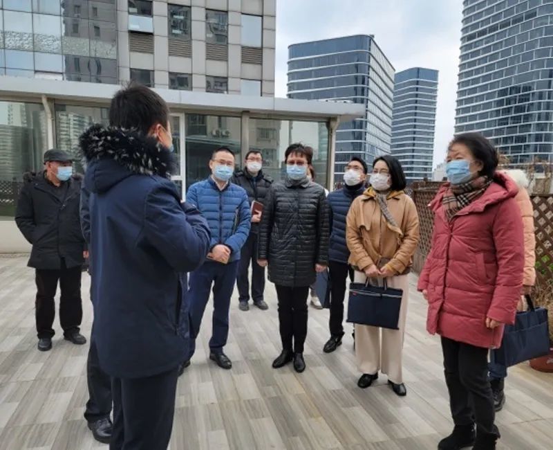 2月17日上午,上海市信访办副主任张俐蓉,市生态环境局二级巡视员毛