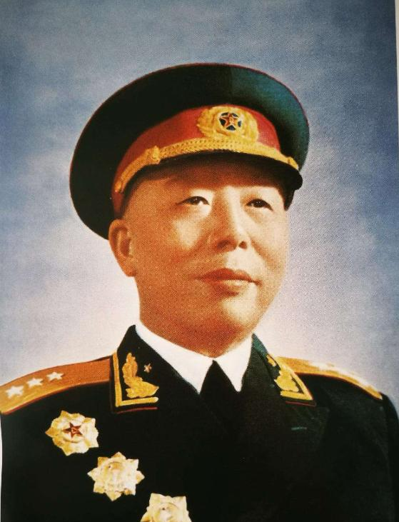 开国上将中最能喝酒的两个人一位是许世友将军另外一位就是他