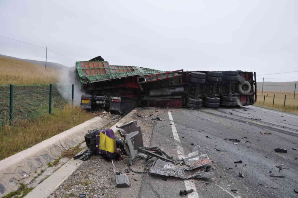 甘南州政府对碌曲县923较大道路交通事故进行严肃问责