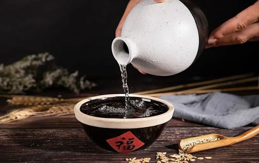 酒讯一杯白酒七种文化小酌一杯慢慢品味