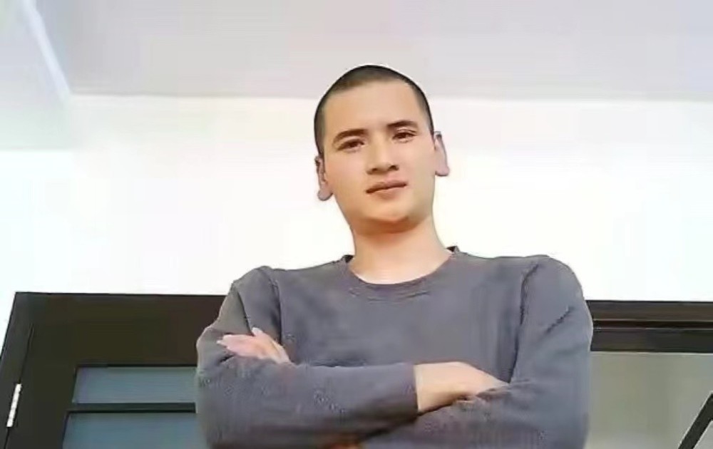 这不正是自己一直苦苦追寻的世界吗?金汉杰忍不住喜极而泣.
