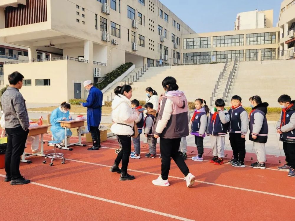 金银湖二小进行全员核酸检测