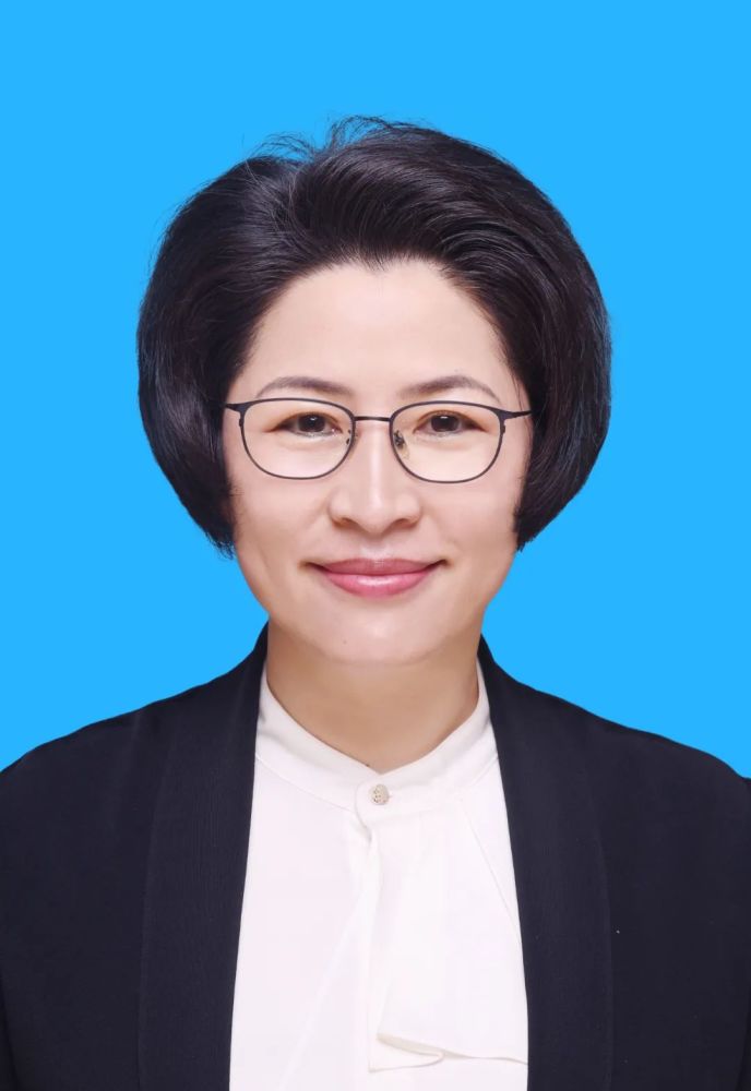 市政协副主席:查学斌,女,汉族,1969年8月生,省委党校研究生,中共党员