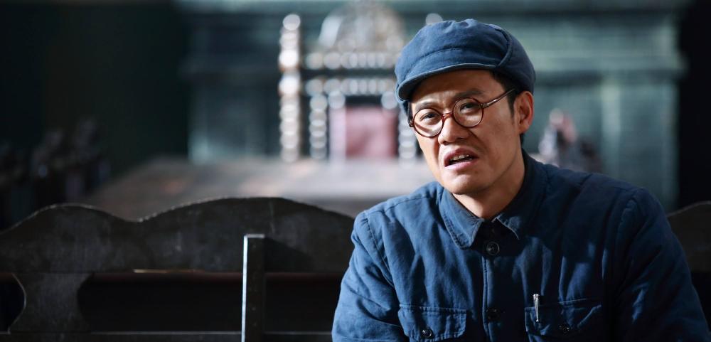 人世间中赶超卧轨凄惨下线在现实中他是隐形的星二代