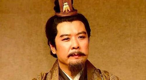 刘备投靠荆州刘表的时候,认识了刘封,并且非常欣赏.