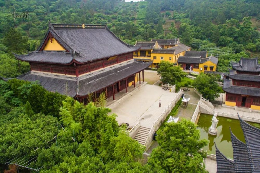苏州有座古寺因泉得名周围却种满杨梅树可能已有1000多年历史