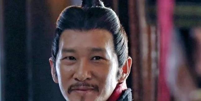他才是曹操5大谋士之首曹操对他很信任不是郭嘉