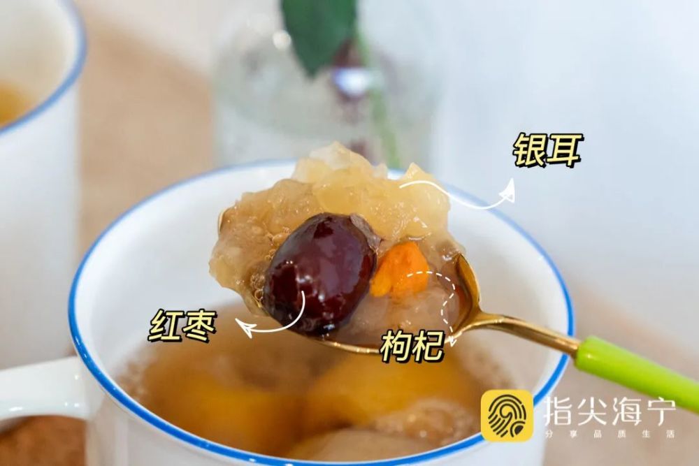 2暖心推荐|桃胶雪燕烤梨桃胶雪燕烤梨也是店里的人气款,若是堂食