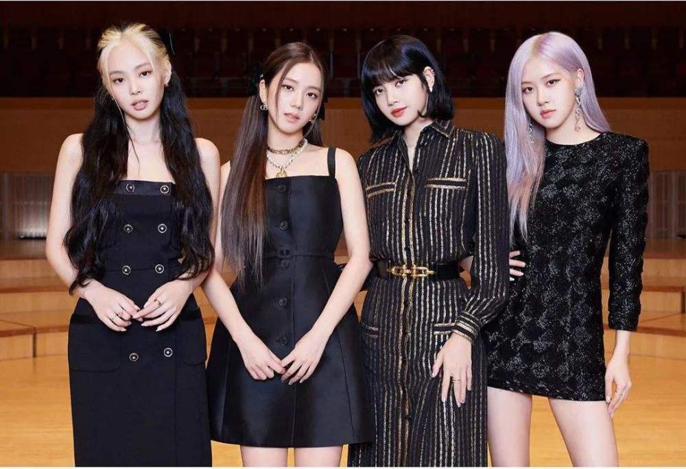 blackpink朴彩英确诊新冠4名成员仅1人感染