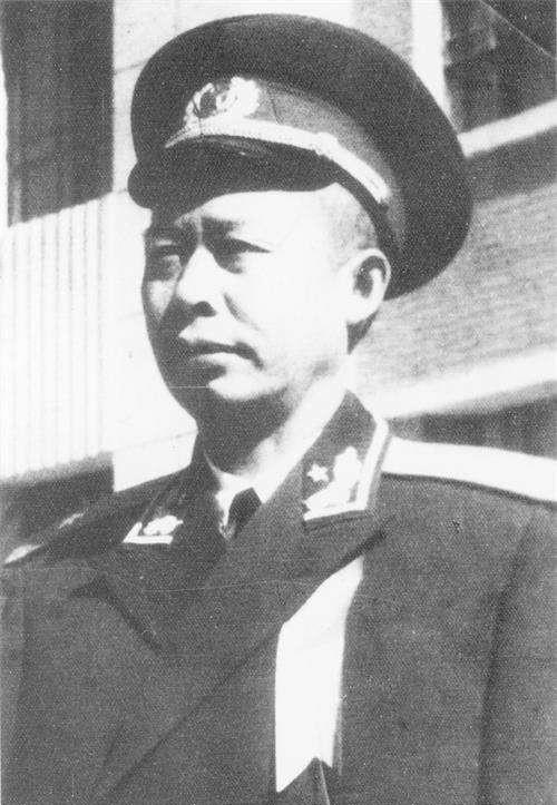 李远芬将军当晚,部队从赞皇南门攻城,并一举占据了敌人的核心工事地堡