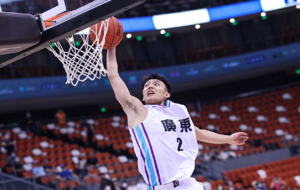 宏远好消息赵睿确定今晚复出徐杰秀扣篮成功汤杰也迎首秀