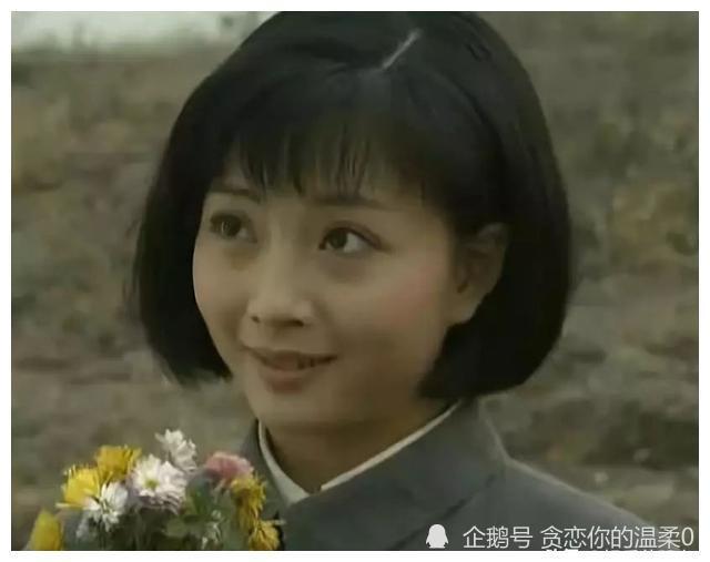 2002年导演高希希正在紧锣密鼓地筹拍大型军旅题材电视剧《历史的天空