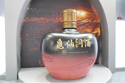 国帅龟仙洞酒厚积薄发创立中国洞酿酱酒