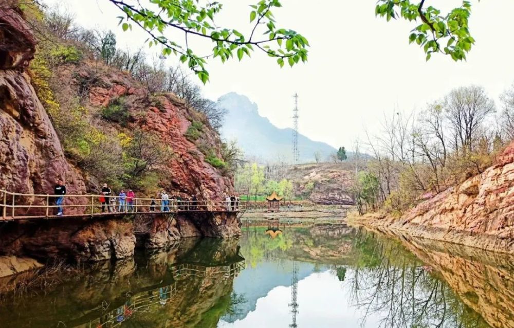 即日起巩义中小学生可免费游览浮戏山免费参观雪花洞啦