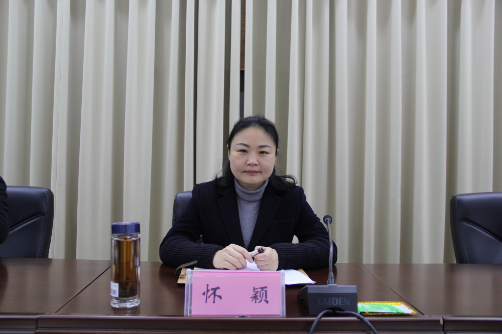 怀颖充分肯定了市妇联开展全市"关爱女性 合力保障"巾帼健康行动,为