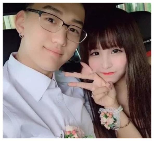 网红"猫妹妹"患脑萎缩,宣布停播,辛巴要花1亿送其