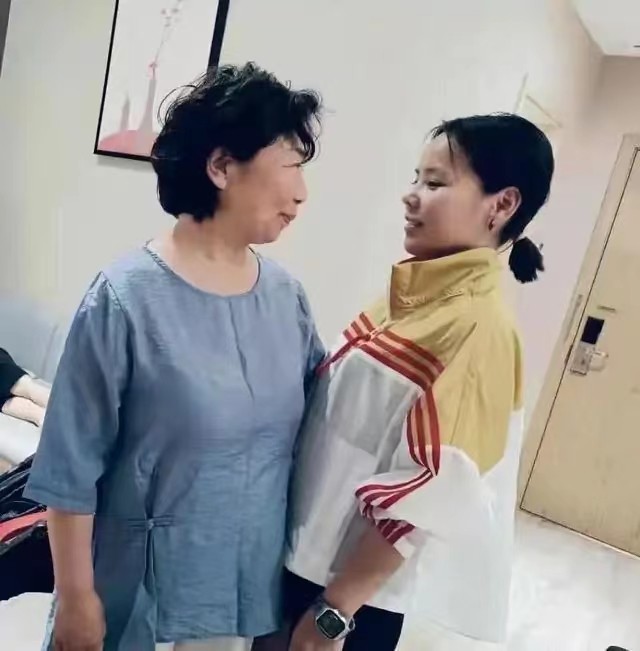 猫妈两头受气老范执迷不悟谁最难受网友犀利大王