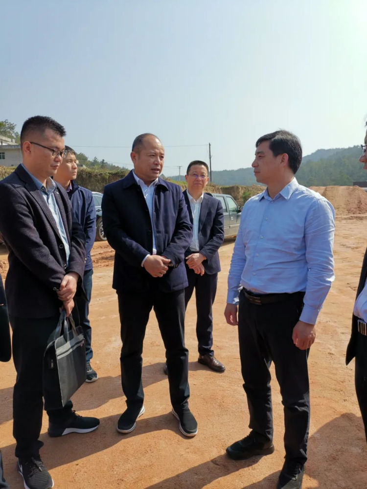 全国"两会"召开在即,3月2日,市政府副市长陈阳山带队来到会昌县,调研