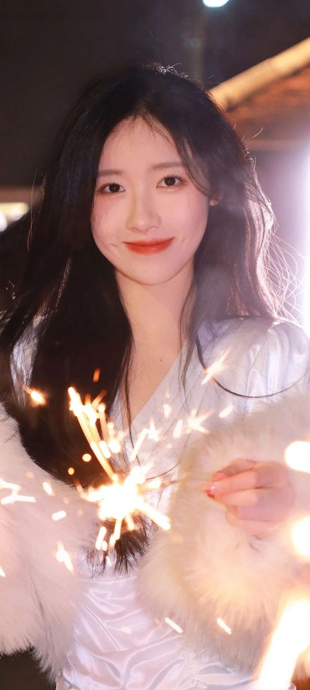 抖音网红美女梨涡允允手机壁纸