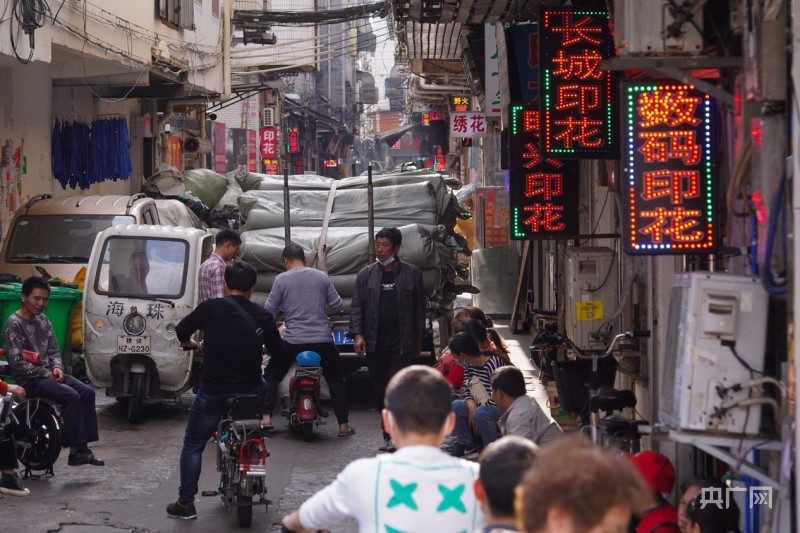 广州制衣招聘_广州制衣厂招工,这些工种,有你会的吗(2)