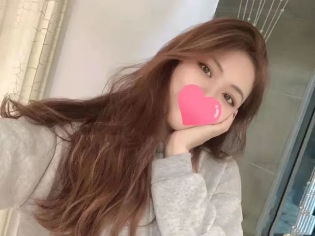 随州相亲交友331期93年随州小姐姐开朗活泼是个长发飘飘的温柔女神