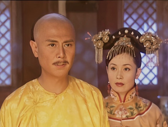 刘德凯饰演的皇太极当时我是非常讨厌的,因为他不仅横刀夺爱拆散了