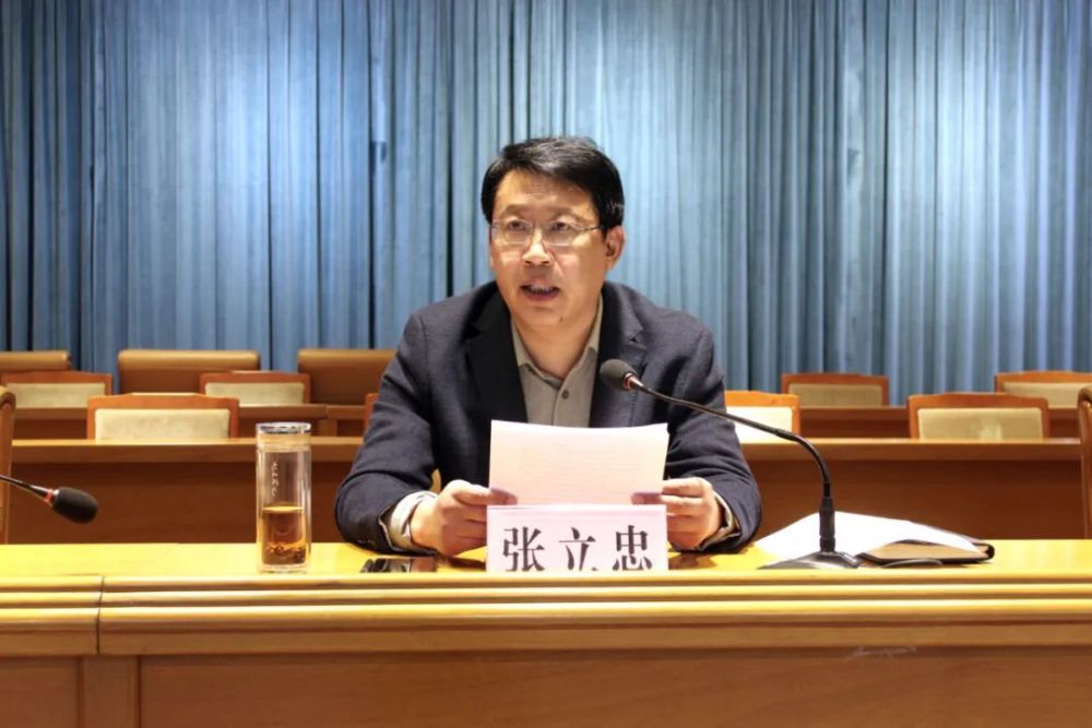县委副书记张立忠指出,一年来,全县各级妇联组织认真落实上级和县委