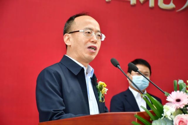 市发改委主任邢欣,西北大学副校长常江,西安市卫生健康委副主任荣亮