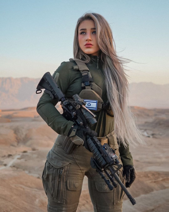 19岁以色列国防军女士兵