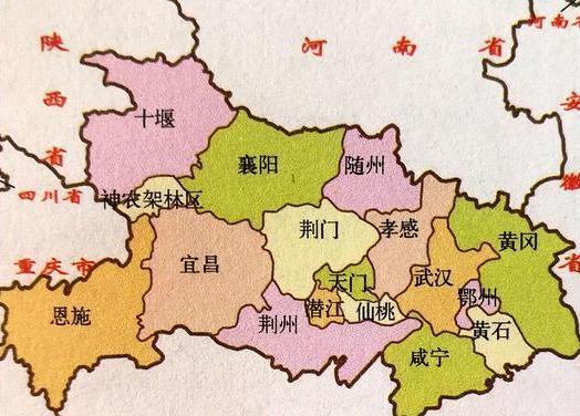 随州市的地理位置处在湖北省的中北部,西北部有十堰和襄阳两个地级