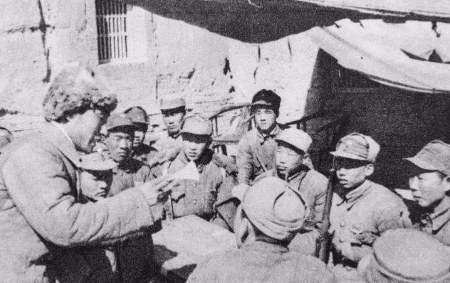 1946年我军被30万敌军包围一地主站出来我能退去数万敌军