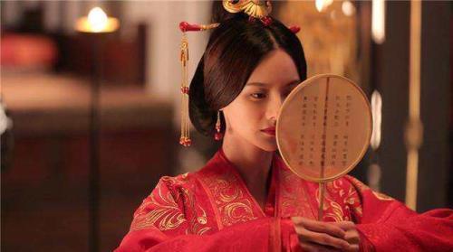 三国美女甄宓被曹丕赐死赐白绫还不够为何要往她嘴里灌米糠