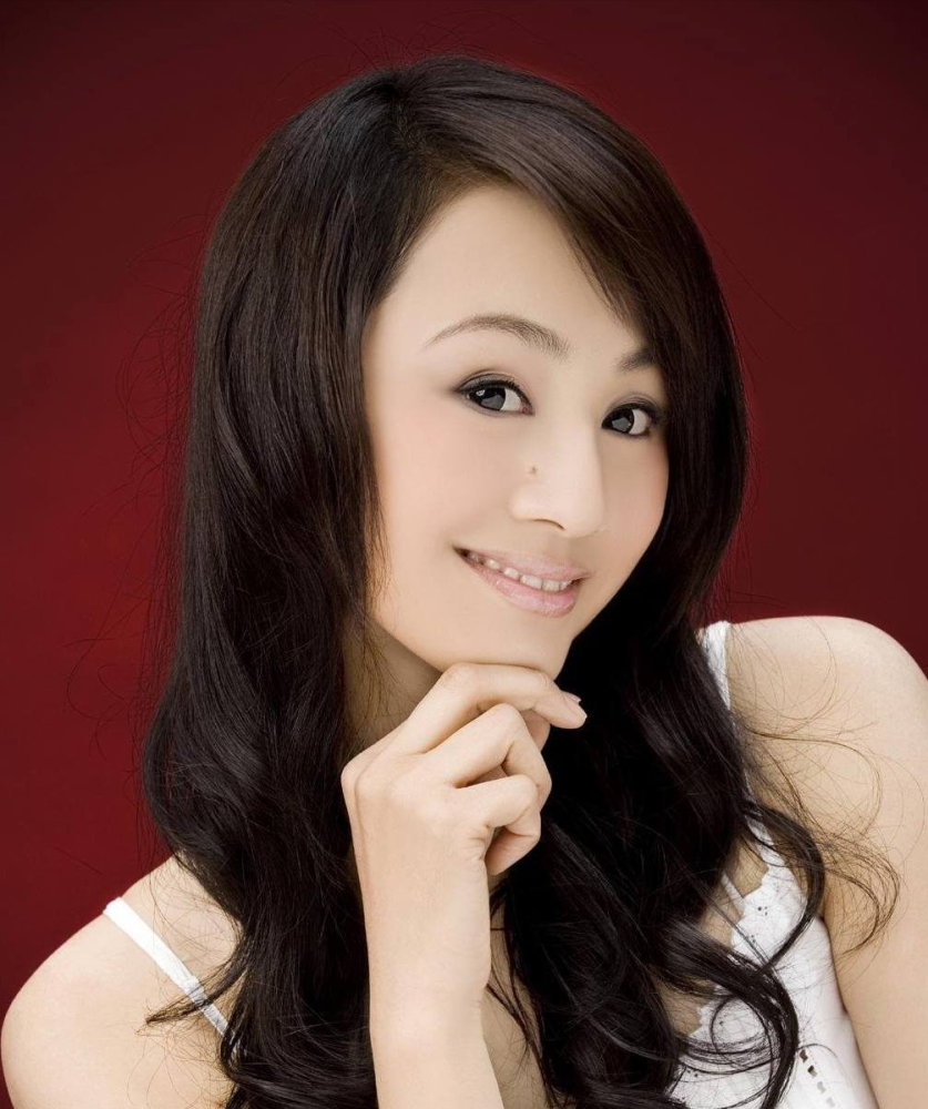 女神”曹颖：美业出身，当红时嫁王斑生子，现在人生状况如何？