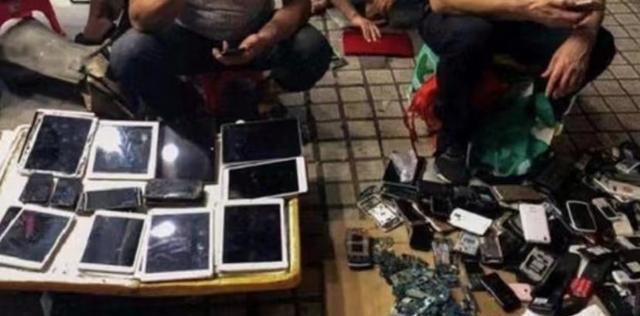 陈金陵的叔叔在深圳华强北发展,其实也就是给别人送货的.