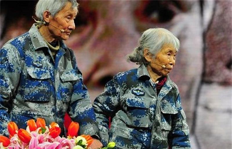 马旭中国首位女空降兵40年没穿过新鞋晚年却捐出1000万