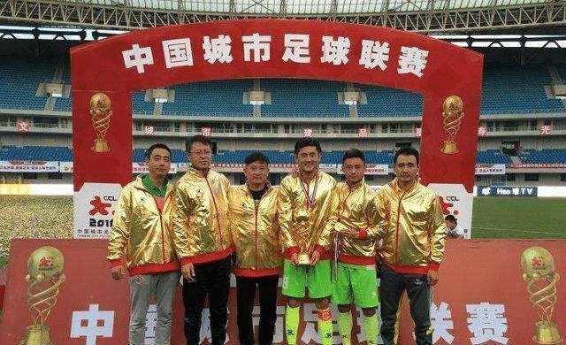 在比利时踢过球的中国球员_在国外踢球的中国球员_英超无球可踢的球员