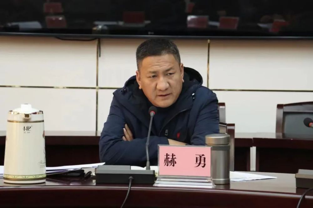 会上,赫勇逐一调度了3月拟入库项目,预估提前开工